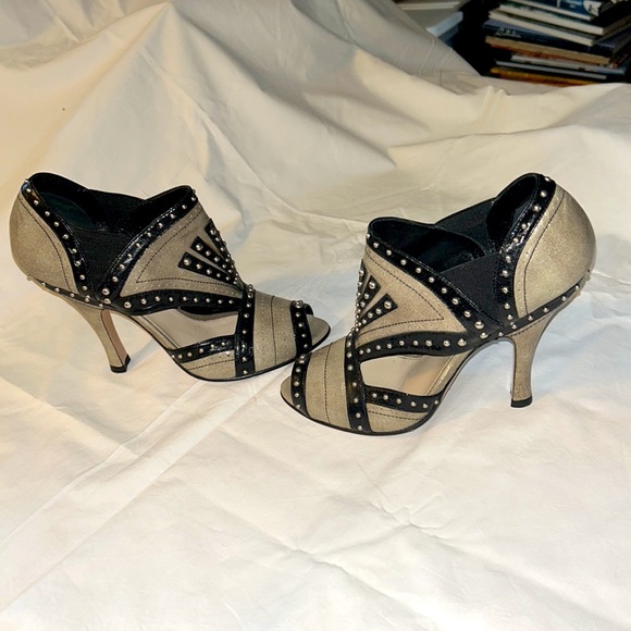 Prada Studded 4” High Heels Black & Gray Size 39 - Picture 3 of 9